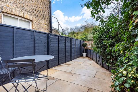 2 bedroom flat to rent, Oakhill Road, Putney, London, SW15