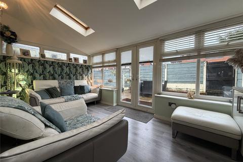 3 bedroom house for sale, Harewood Drive, Oldham OL2