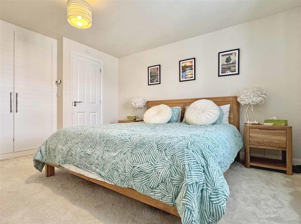 Master Bedroom.jpg