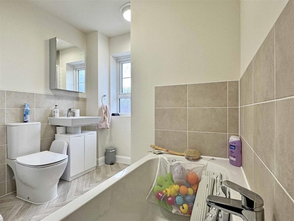 Family Bathroom.jpg