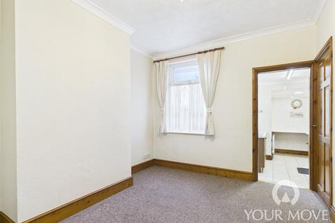 2 bedroom terraced house to rent, West Street, Crewe CW1