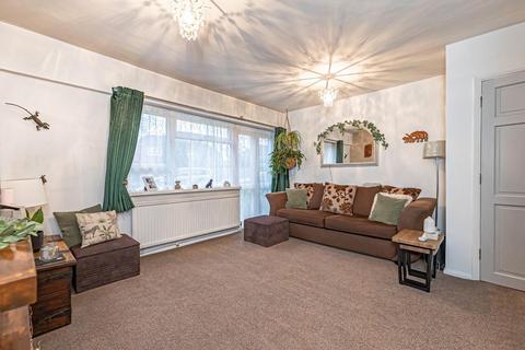 2 bedroom flat for sale, Eight Acres, Tring