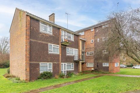 2 bedroom flat for sale, Eight Acres, Tring