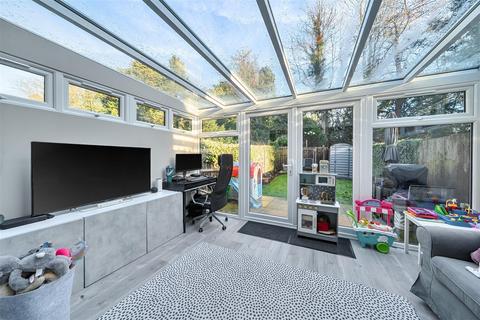 3 bedroom house for sale, Montague Hall Place, Bushey WD23