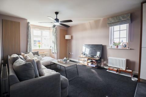 2 bedroom flat for sale, Hercules Road, Calne SN11