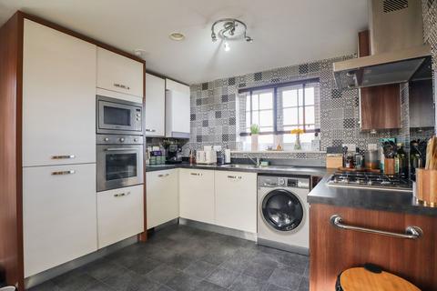 2 bedroom flat for sale, Hercules Road, Calne SN11