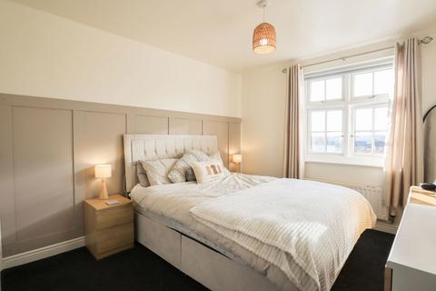 2 bedroom flat for sale, Hercules Road, Calne SN11