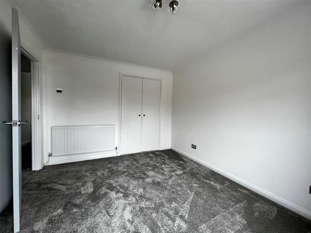 Bedroom 2(2).jpg