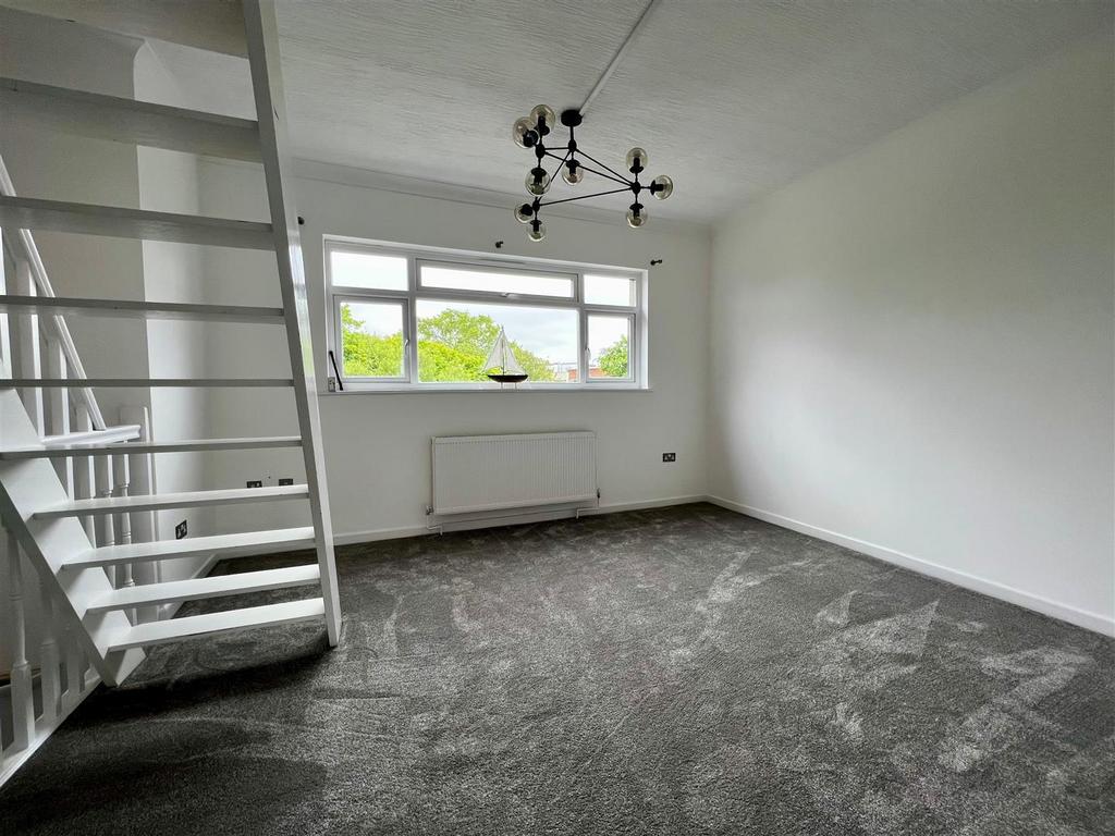 Bedroom 4 .Dressing area.jpg