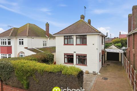 3 bedroom detached house for sale, Chestnut Avenue, Colchester, CO2