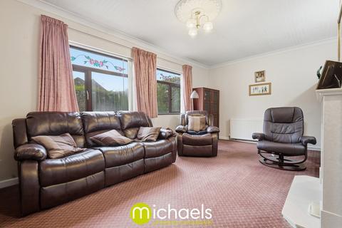 3 bedroom detached house for sale, Chestnut Avenue, Colchester, CO2