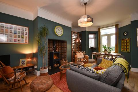 2 bedroom flat for sale, Church Road, St. Leonards-On-Sea
