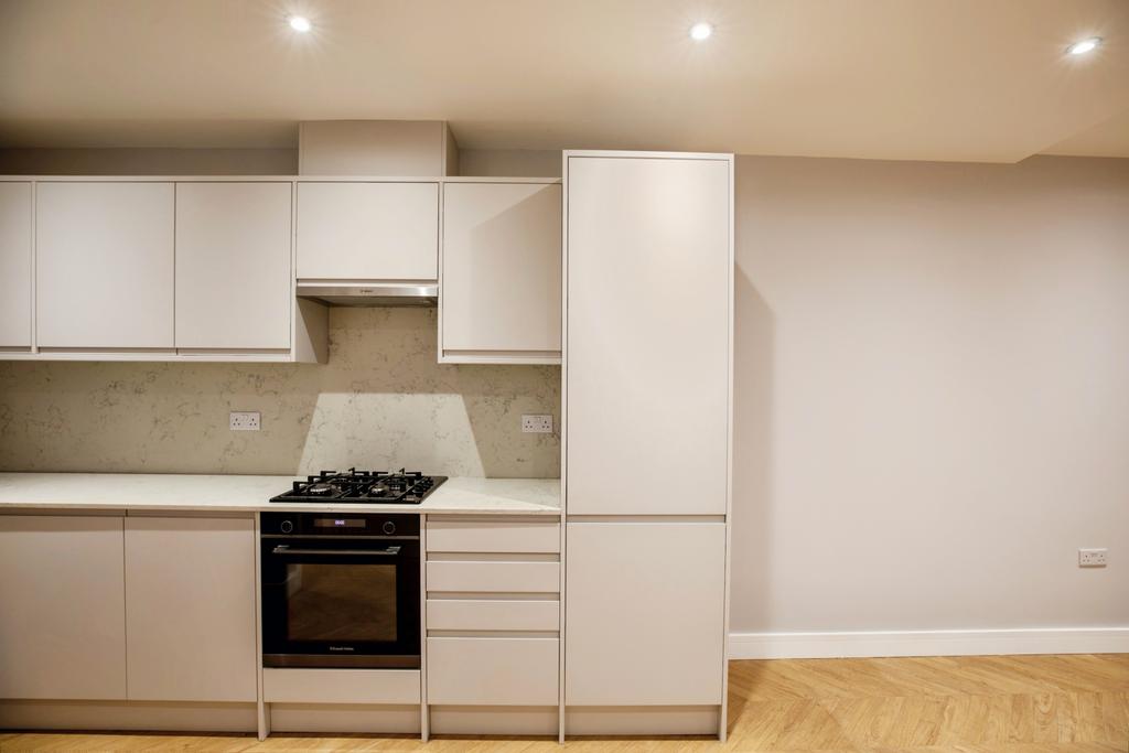 2 bed flat to rent Limes Grove, London SE13