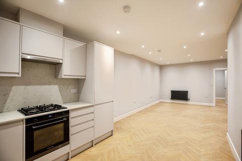 2 bedroom flat to rent, Limes Grove, SE13