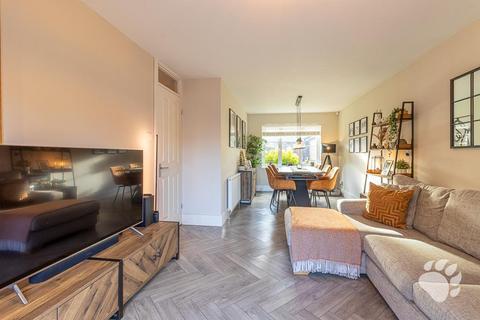 3 bedroom terraced house for sale, Fraser Close, Basildon SS15