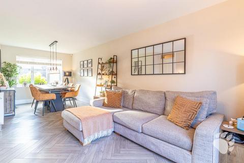 3 bedroom terraced house for sale, Fraser Close, Basildon SS15