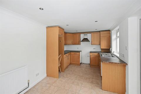 1 bedroom bungalow for sale, Thelma Avenue, Canvey Island SS8