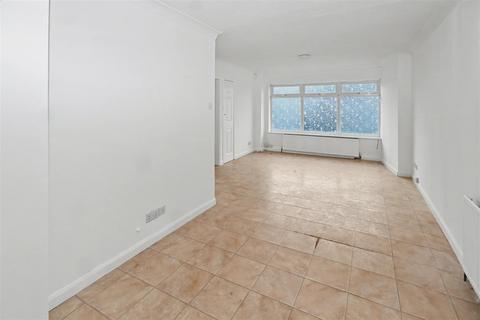 1 bedroom bungalow for sale, Thelma Avenue, Canvey Island SS8