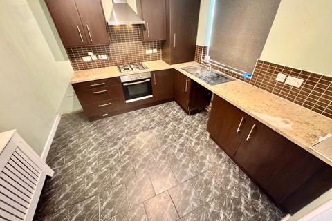 3 bedroom semi-detached house to rent, Poplar Street, Golborne Warrington