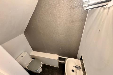 3 bedroom semi-detached house to rent, Poplar Street, Golborne Warrington