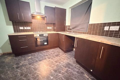3 bedroom semi-detached house to rent, Poplar Street, Golborne Warrington