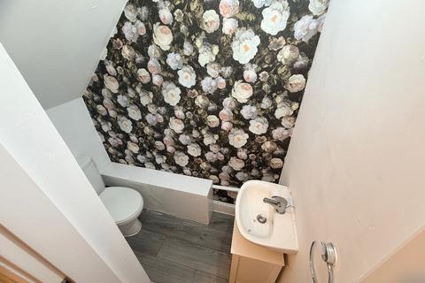 3 bedroom semi-detached house to rent, Poplar Street, Golborne Warrington