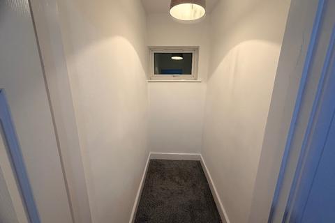 3 bedroom semi-detached house to rent, Poplar Street, Golborne Warrington