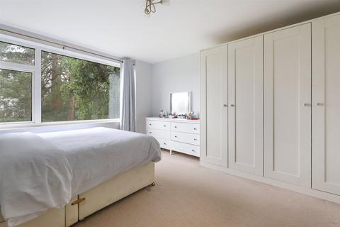 2 bedroom apartment for sale, Wray Common Road, Reigate, RH2