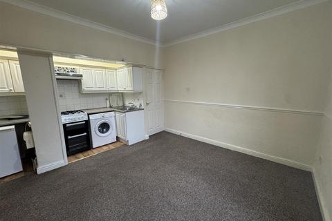 1 bedroom flat to rent, Three Shires Oak Road, Smethwick, West Midlands