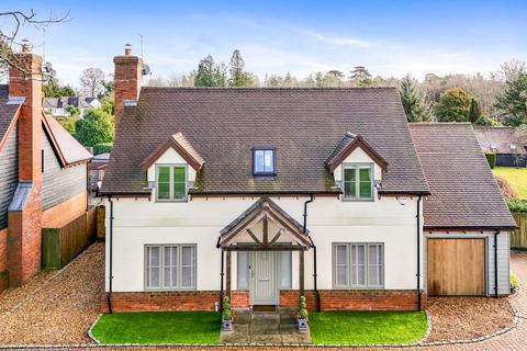 undefined, Vaughan Copse, Mannings Heath, RH13