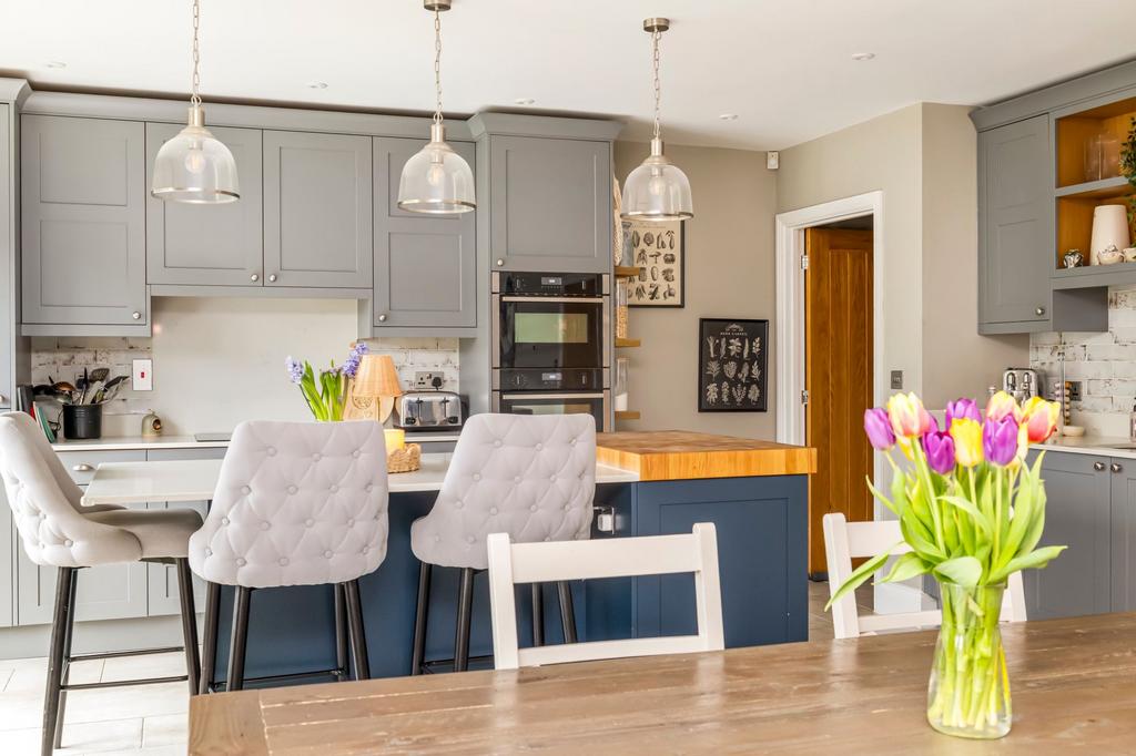 Open plan kitchen/ family room