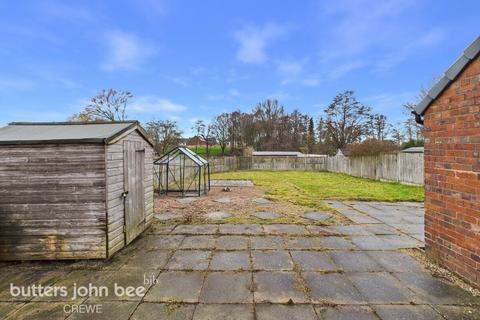 4 bedroom semi-detached house for sale, Vicarage Road, Haslington