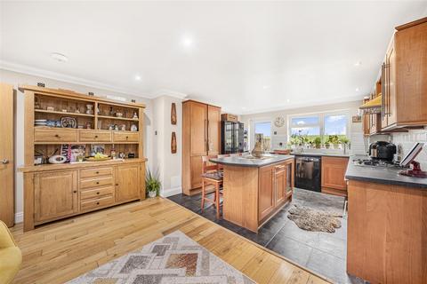 3 bedroom terraced house for sale, Waltham Way, London E4