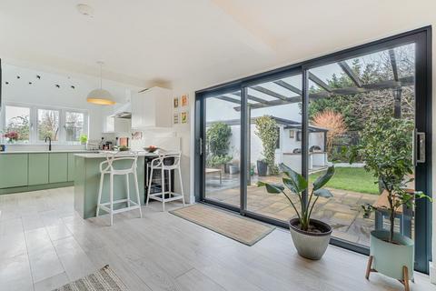 3 bedroom semi-detached house for sale, Golders Close, Ickford