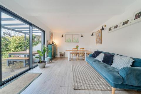 3 bedroom semi-detached house for sale, Golders Close, Ickford