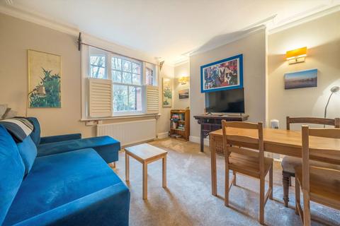 2 bedroom flat to rent, Queen's Club Gardens, London W14