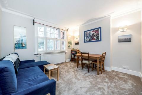 2 bedroom flat to rent, Queen's Club Gardens, London W14