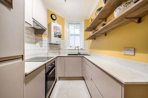 2 bedroom flat to rent, Queen's Club Gardens, London W14