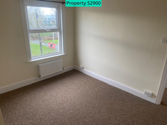 Front bedroom (main)