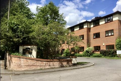 2 bedroom flat for sale, 27 Winchester Court, London Road, High Wycombe, HP11