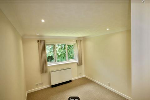 2 bedroom flat for sale, 27 Winchester Court, London Road, High Wycombe, HP11