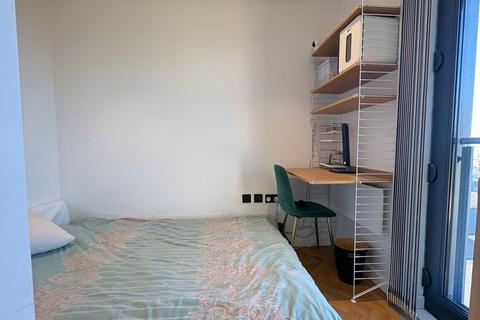 2 bedroom flat to rent, Eastlight Apartments, 18 Dock Street, London, England, E1