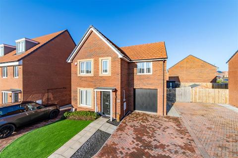 4 bedroom detached house for sale, Sunflower Drive, Great Park, NE13