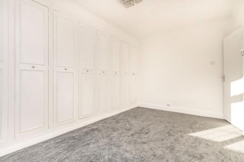 5 bedroom house to rent, Fordbridge Road, Ashford TW15