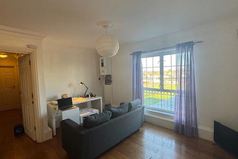 2 bedroom flat to rent, Upton Lane, London E7