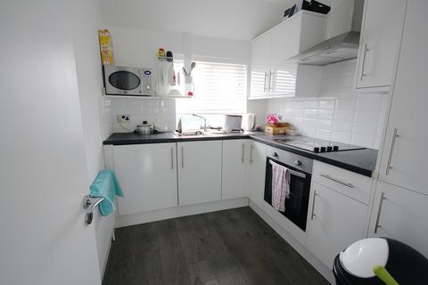 House share to rent, Westbrook Road, Hounslow, TW5