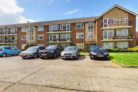 2 bedroom flat for sale, Rydal Way, Ruislip, HA4
