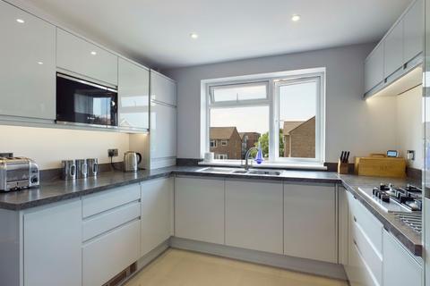 2 bedroom flat for sale, Rydal Way, Ruislip, HA4