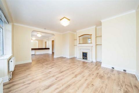 3 bedroom flat to rent, Barons Keep, London W14