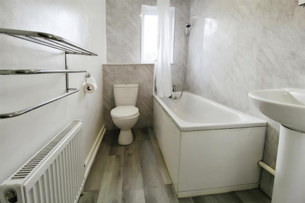 Bathroom.JPG